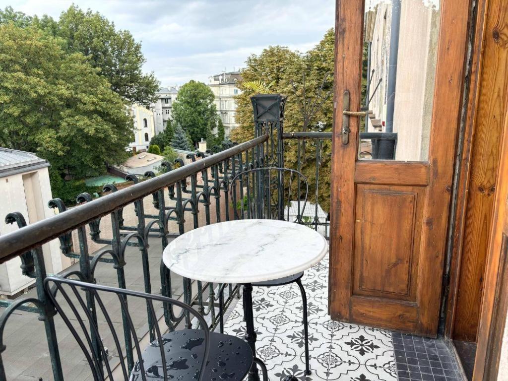 Lion Apartments - Premium Studio With Balcony Krakow Ngoại thất bức ảnh